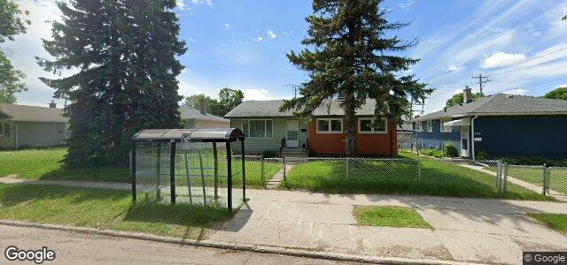 Larawan ng 1328 Burrows Avenue sa Winnipeg, Manitoba