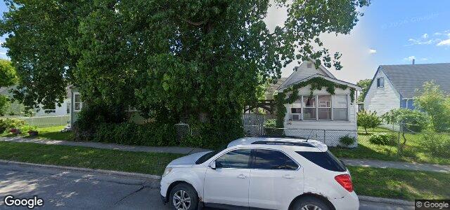 Larawan ng 1360 Selkirk Avenue sa Winnipeg, Manitoba