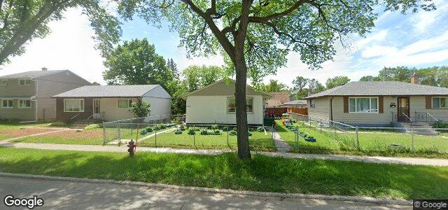 Larawan ng 1374 Burrows Avenue sa Winnipeg, Manitoba