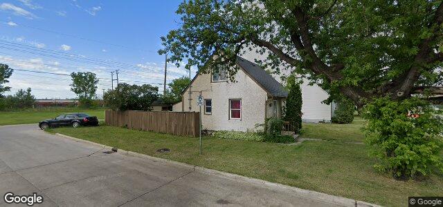 Photo of 1374 Selkirk Avenue in Winnipeg, Manitoba