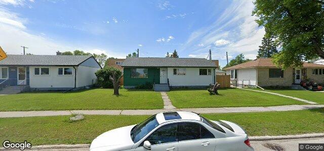 Larawan ng 1484 Burrows Avenue sa Winnipeg, Manitoba