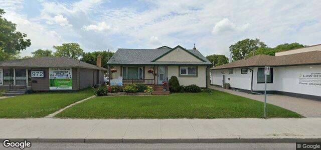 Larawan ng 976 Mcphillips Street sa Winnipeg, Manitoba