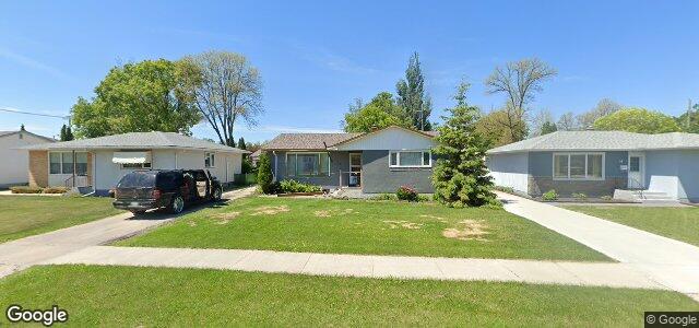 Larawan ng 10 Golden Gate Bay sa Winnipeg, Manitoba