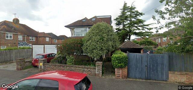 Larawan ng 102 Bruce Avenue sa Winnipeg, Manitoba