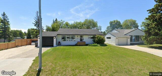 Larawan ng 102 Garrioch Avenue sa Winnipeg, Manitoba