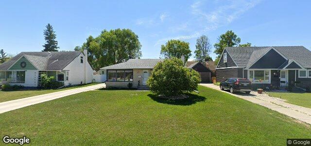 Larawan ng 110 Mclaughlin Avenue sa Winnipeg, Manitoba