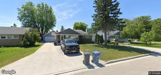 Photo of 118 Garrioch Avenue in Winnipeg, Manitoba
