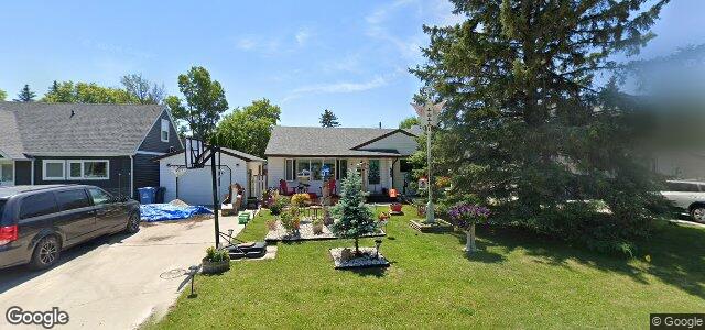 Larawan ng 118 Mclaughlin Avenue sa Winnipeg, Manitoba