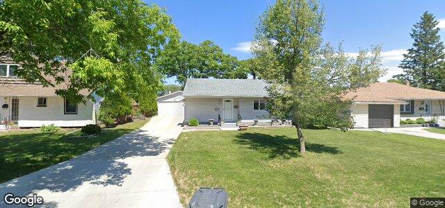 Larawan ng 15 Fidler Avenue sa Winnipeg, Manitoba