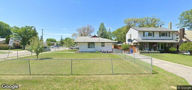 Larawan ng 155 Mclaughlin Avenue sa Winnipeg, Manitoba