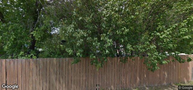 Larawan ng 2 Rowand Avenue sa Winnipeg, Manitoba