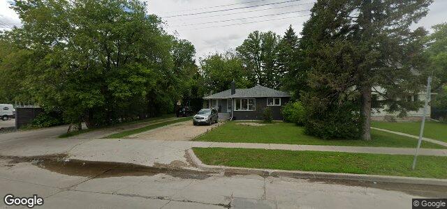 Larawan ng 200 Whytewold Road sa Winnipeg, Manitoba
