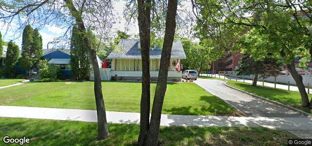 Larawan ng 207 Strathmillan Road sa Winnipeg, Manitoba