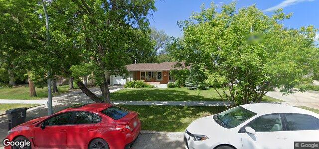 Larawan ng 208 Strathmillan Road sa Winnipeg, Manitoba