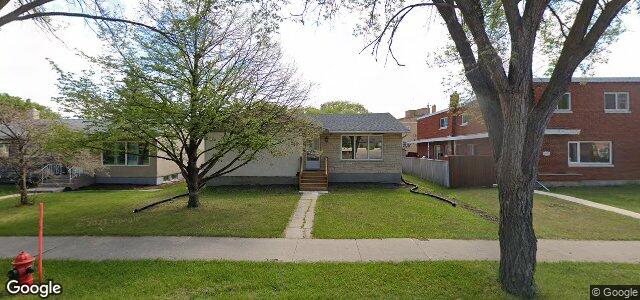 Larawan ng 215 Rita Street sa Winnipeg, Manitoba