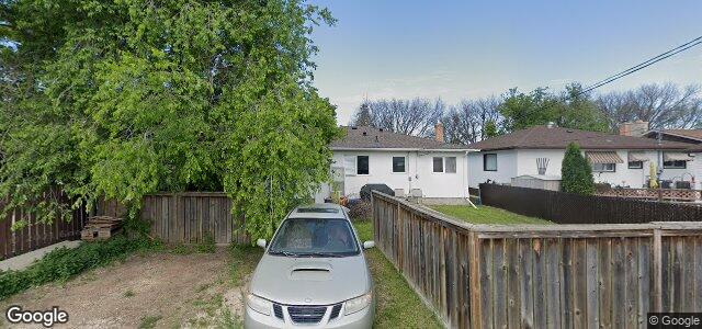 Larawan ng 227 Rita Street sa Winnipeg, Manitoba