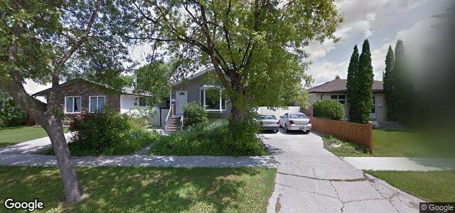 Larawan ng 235 Strathmillan Road sa Winnipeg, Manitoba