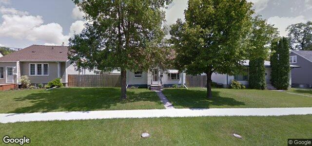 Larawan ng 275 Strathmillan Road sa Winnipeg, Manitoba