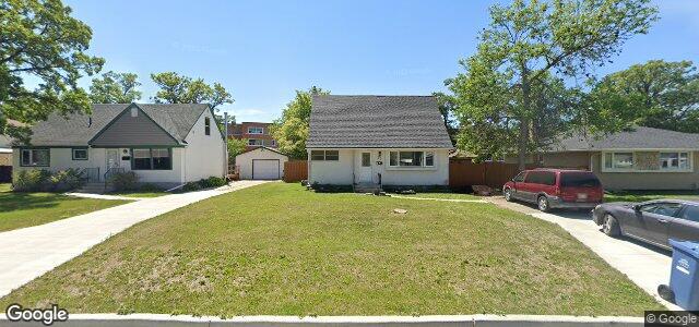 Larawan ng 30 Rowand Avenue sa Winnipeg, Manitoba