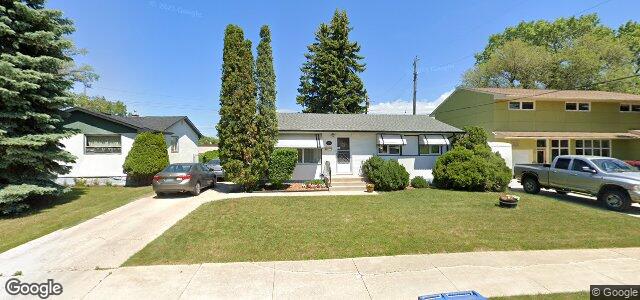 Larawan ng 35 Golden Gate Bay sa Winnipeg, Manitoba