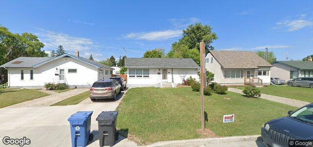 Larawan ng 376 Strathmillan Road sa Winnipeg, Manitoba