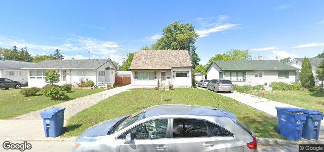 Larawan ng 380 Strathmillan Road sa Winnipeg, Manitoba