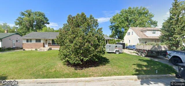 Larawan ng 392 Strathmillan Road sa Winnipeg, Manitoba