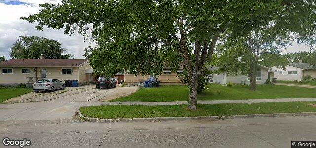 Larawan ng 402 Whytewold Road sa Winnipeg, Manitoba