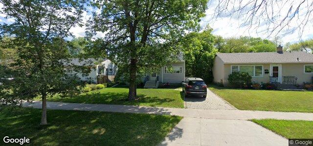 Larawan ng 403 Strathmillan Road sa Winnipeg, Manitoba