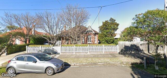 Larawan ng 42 Turner Avenue sa Winnipeg, Manitoba