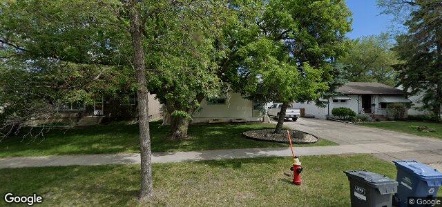 Larawan ng 447 Strathmillan Road sa Winnipeg, Manitoba