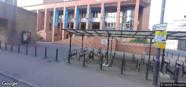 Larawan ng 100 Renfrew Street sa Winnipeg, Manitoba