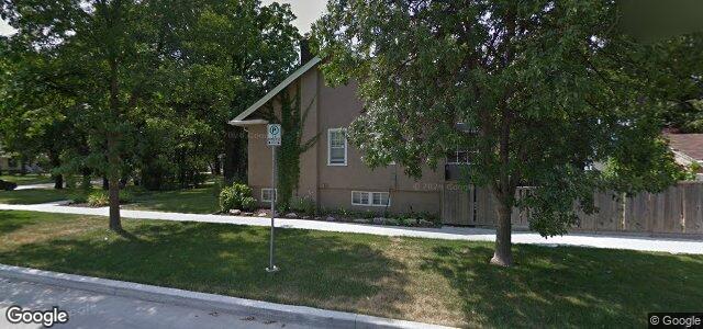 Larawan ng 1435 Wellington Crescent S sa Winnipeg, Manitoba