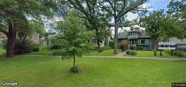 Photo of 1450 Wellington Crescent S in Winnipeg, Manitoba