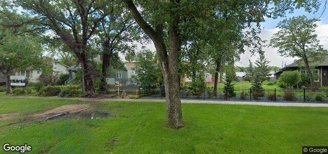 Larawan ng 1456 Wellington Crescent S sa Winnipeg, Manitoba