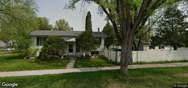 Larawan ng 1693 Grosvenor Avenue sa Winnipeg, Manitoba