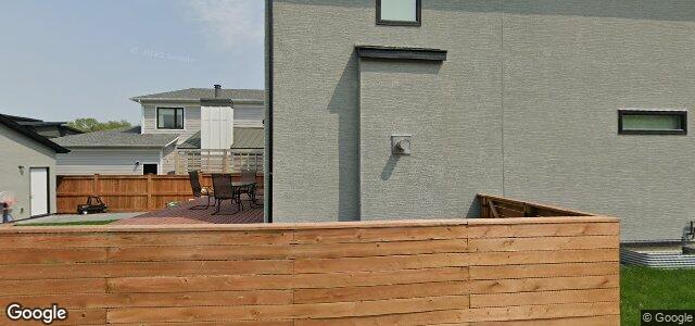 Larawan ng 1757 Grosvenor Avenue sa Winnipeg, Manitoba