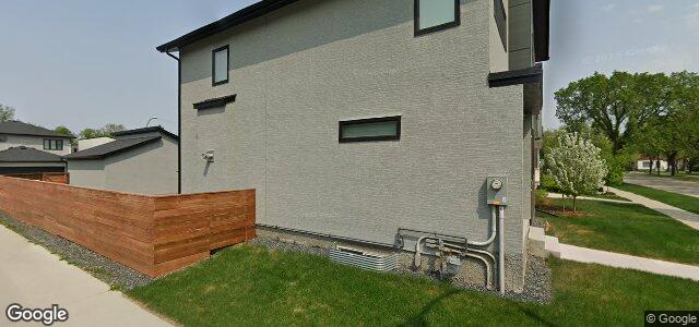 Larawan ng 1765 Grosvenor Avenue sa Winnipeg, Manitoba