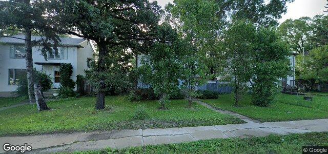 Larawan ng 208 Kenaston Boulevard sa Winnipeg, Manitoba