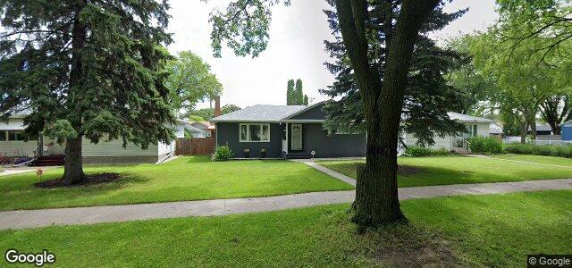 Larawan ng 210 Lockwood Street sa Winnipeg, Manitoba
