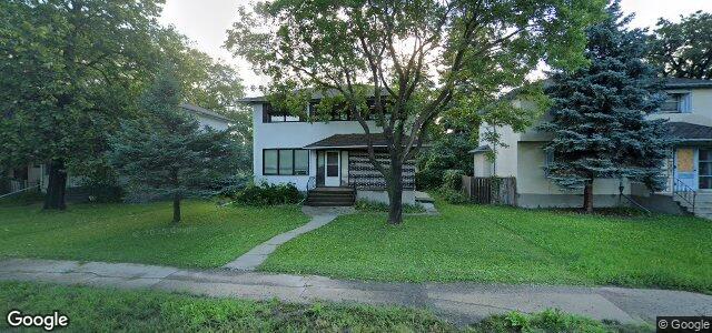 Larawan ng 220 Kenaston Boulevard sa Winnipeg, Manitoba