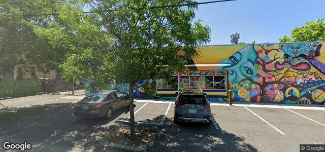 Larawan ng 302 Lockwood Street sa Winnipeg, Manitoba