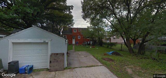 Photo of 318 Kenaston Boulevard in Winnipeg, Manitoba