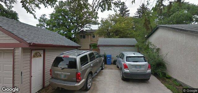 Larawan ng 338 Kenaston Boulevard sa Winnipeg, Manitoba