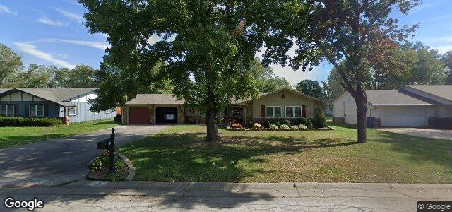 Larawan ng 401 Centennial Street sa Winnipeg, Manitoba