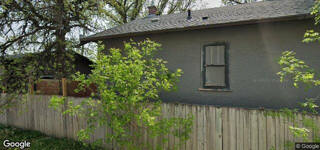 Larawan ng 98 Renfrew Street sa Winnipeg, Manitoba