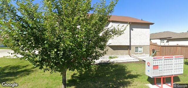 Larawan ng 153 Southview Crescent sa Winnipeg, Manitoba