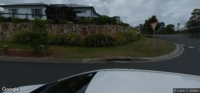 Larawan ng 2 Kingfisher Crescent sa Winnipeg, Manitoba