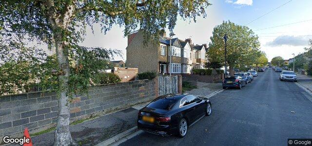 Larawan ng 2 Northridge Road sa Winnipeg, Manitoba