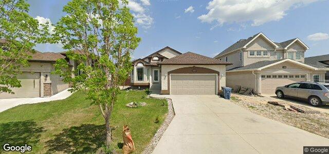 Photo of 284 Southview Crescent in Winnipeg, Manitoba